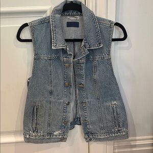 Koral women’s jean jacket - sleeveless - Blue Denim great condition